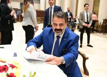 النائب مجدي الوليلي يوقع على نموذج تزكية ترشح المهندس حازم عمر للإنتخابات الرئاسية المقبلة