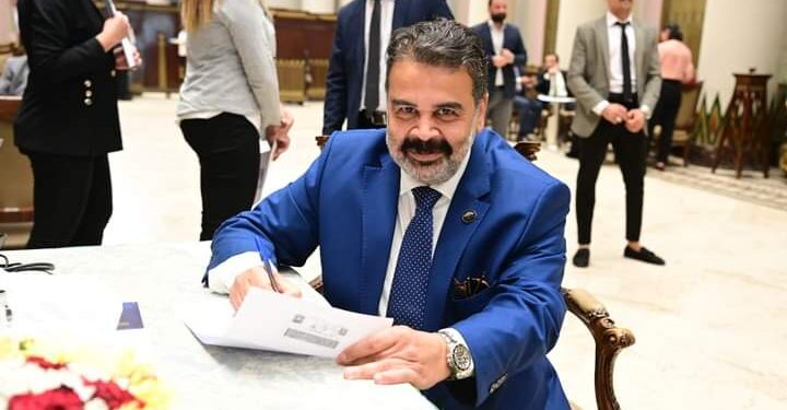 النائب مجدي الوليلي يوقع على نموذج تزكية ترشح المهندس حازم عمر للإنتخابات الرئاسية المقبلة