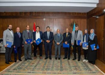 مجلس جامعة طنطا يكرم الفريق الطبي المشارك في اجراء الجراحة بالمستشفى الفرنساوى