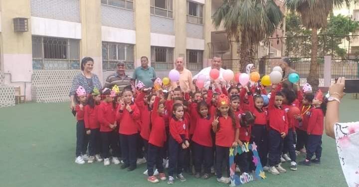 محافظ الجيزة يتابع إنتظام الطلاب في أول أيام الدراسة