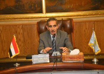 محافظ الغربية يعقد اجتماعا لتنسيق الجهود للارتقاء بالخدمات الطبية المقدمة للمواطنين