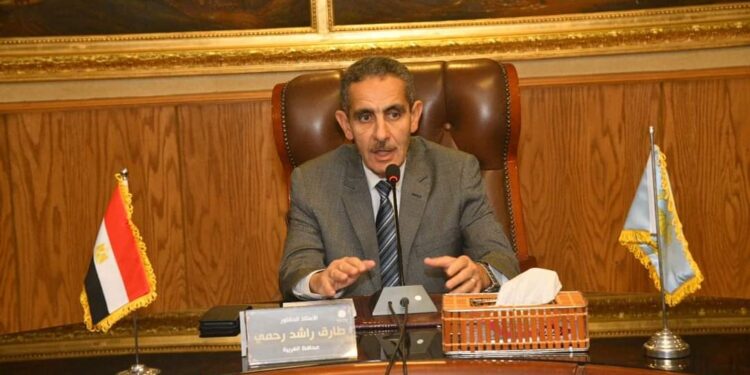 محافظ الغربية يعقد اجتماعا لتنسيق الجهود للارتقاء بالخدمات الطبية المقدمة للمواطنين