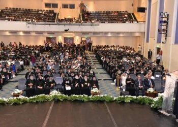 قداسة البابا تواضروس الثاني يشهد حفل اليوبيل الذهبي للكلية الإكليريكية بالمحرق