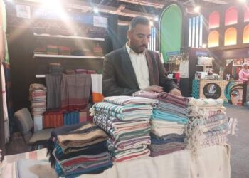 قنا تشارك في معرض “تراثنا” بمنتجاتها اليدويه والتراثية 