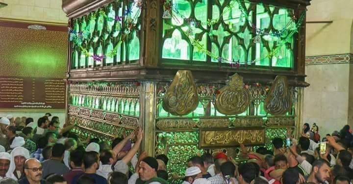 الالاف من المصريين ومحبي ال البيت يحتفلون بمولد البدوى