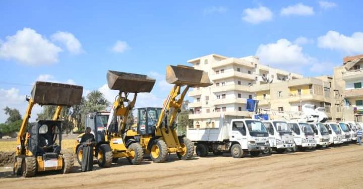 محافظ الغربية يتفقد اصطفاف معدات قطور وبسيون