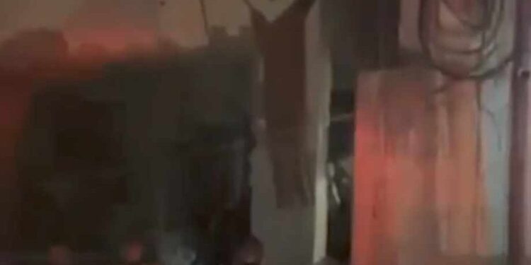 عاجل – قصف مسجد الاأنصاري 