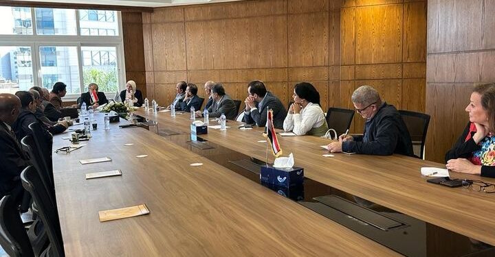 استعراض برنامج رد الأعباء التصديرية أمام شعبة المصدرين