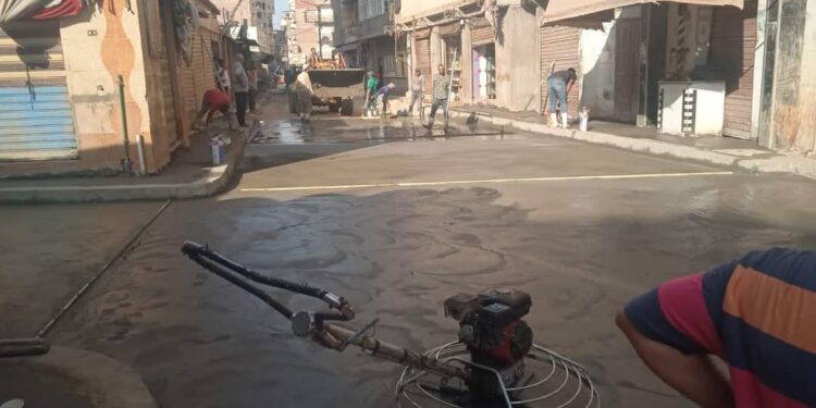 محافظ الغربية يتابع أعمال الرصف والتطوير بسوق منشية عبد المنعم رياض بالمحلة الكبرى