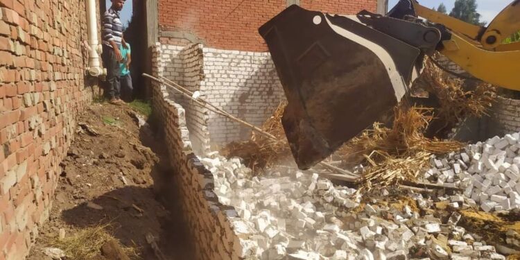 حملات مكثفة لإزالة التعديات على الرقعة الزراعية بالغربية 