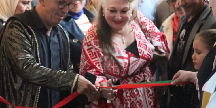 تخليد الذكرى المجيدتين للمسيرة الخضراء والاستقلال بالمغرب