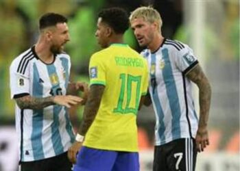 كيف تقبل ميسي وصفه بالجبان من قبل رودريجو