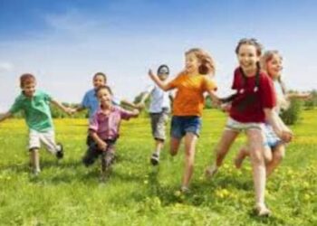 الأطفال واللعب