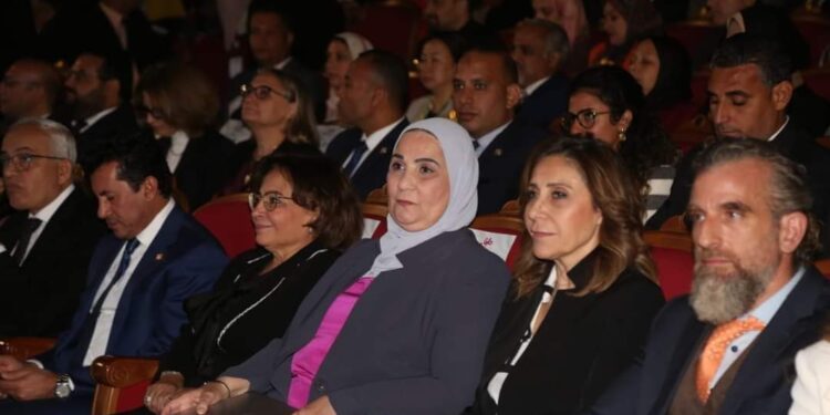 وزيرة الثقافة تشهد احتفالية “حلمنا حقنا… صوت الطفل” احتفاءً بيوم الطفل العالمي ودعمًا لأطفال غزة