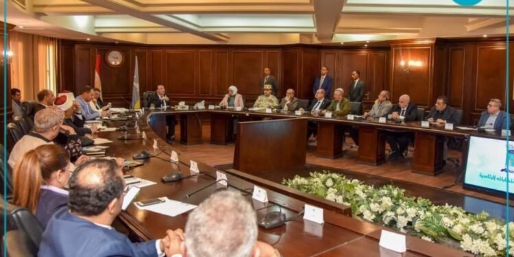 محافظ_الإسكندرية يستعرض استعدادات جميع الأجهزة المعنية لاستقبال الانتخابات الرئاسية 2024