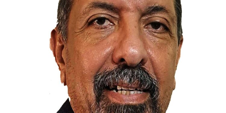 حفل توقيع احدث اصدارات الكاتب الصحفي مجدي عبد الله بالامارات العربية