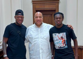 مصيلحى يستقبل ” مورو ” و ” بواتينج ” لدعمهم و تحفيزهم قبل مغادرتهم لبلادهم لقضاء إجازة قصيرة  