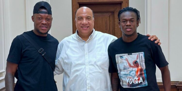 مصيلحى يستقبل ” مورو ” و ” بواتينج ” لدعمهم و تحفيزهم قبل مغادرتهم لبلادهم لقضاء إجازة قصيرة