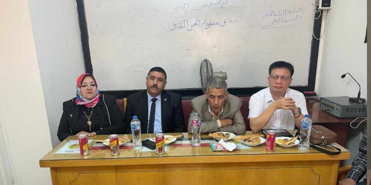 نقابات التعليم والبحث العلمي تستقبل وفد فيتنامي لتبادل الثقافات