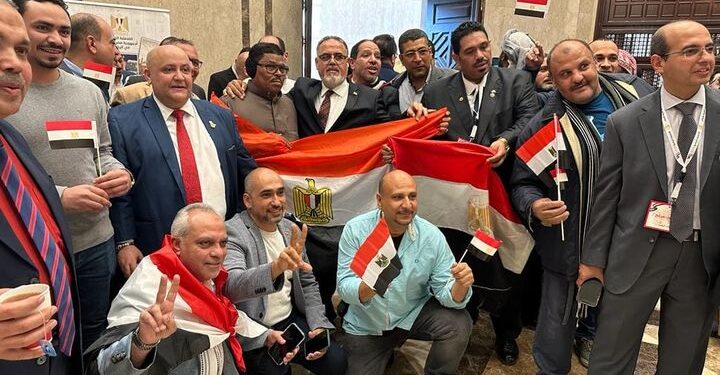المصريون في الرياض يحتفلون بالعرس الانتخابي على أنغام يا حبيبتي يا مصر وبشرة خير