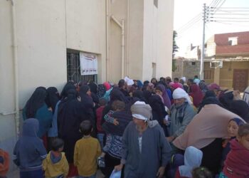 صحة الفيوم : الكشف الطبي على( 1237 ) مواطن بالقافلة الطبية بقرية المحمودية بمركز أطسا