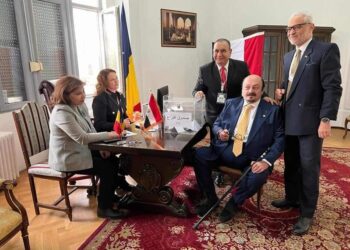 بيان رقم 1من غرفة عمليات حركة صوت مصر :  إقبال مبكر فى رومانيا على التصويت فى الانتخابات الرئاسية 