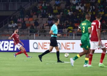 «شعب» الأهلي يتعادل مع «المواطنين»