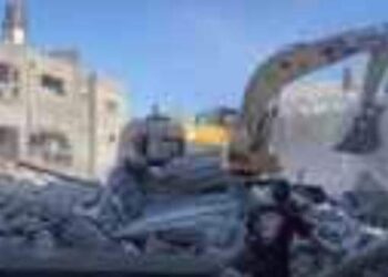 مع احتدام المعارك في خان یونس ..مخاوف من توسّع آثار   الدمار نحو الجنوب