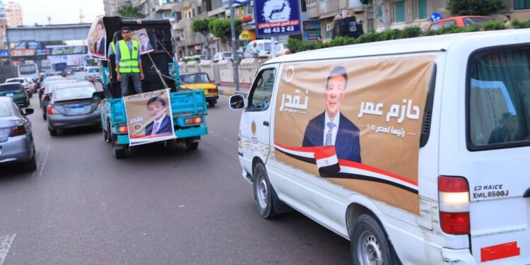 الشعب الجمهوري بالإسكندرية يواصل مبادرة “طرق الأبواب” دعما للمرشح الرئاسي حازم عمر