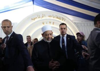 شيخ الأزهر يدلي بصوته في الانتخابات الرئاسية