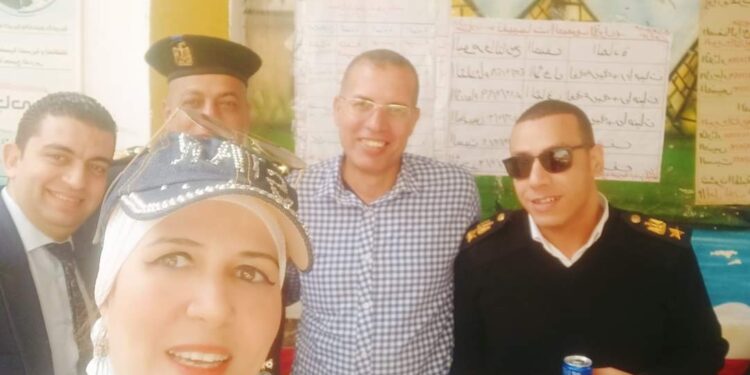 اقبال المواطنين من نساء ورجال بالمحله الكبري في أولي ايام انتخابات الرئاسه 