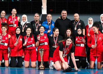 سيدات الأهلي يتوجن ببطولة القاهرة لكرة