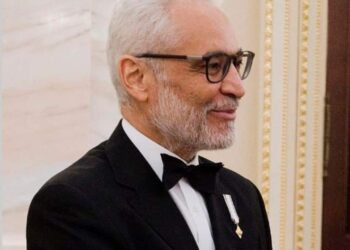 السفير المصرى مؤيد الضلعى شخصية العام الدبلوماسية في رومانيا عام2023 والسفير الكويتى طلال الهاجرى المركز الثانى