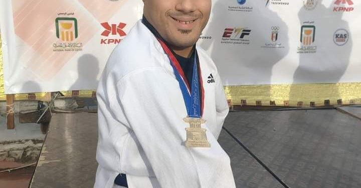 رضا شوقى ابن محافظة الشرقية يتحدى الاعاقة ويحصل على المركز الاول فى رياضة التايكوندو