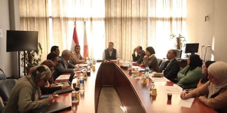 أحمد عيسى يتابع آخر مستجدات الأعمال بالمتحف المصري