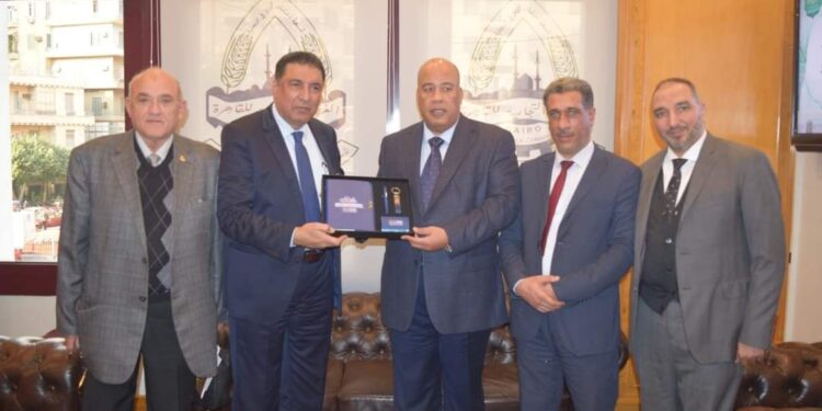 وفد ليبي يزور غرفة القاهرة