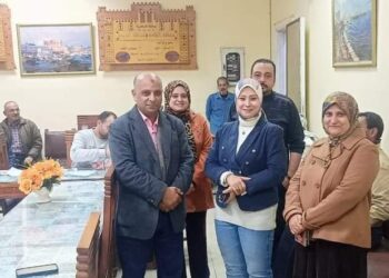 متابعة خليفة لليوم الطبى لعاملى الحى