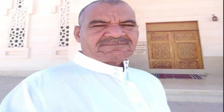 وكيل وزارة التربية والتعليم بجنوب سيناء يكرم عددا من قيادات المديرية