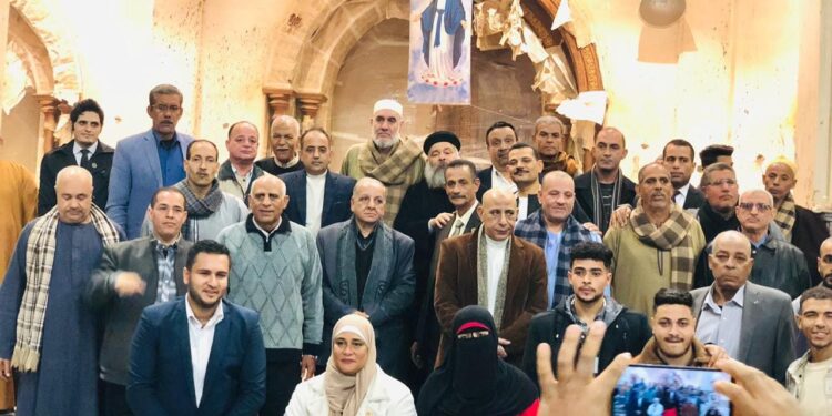 “ابو هميلة “ووفد من حزب الشعب الجمهورى فى زيارة لكنائس العياط 