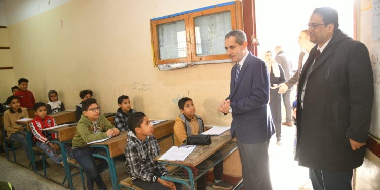 وزير الصحة يوجه الشكر لقيادات الوزارة والعاملين بها على نجاح خطة التأمين الطبي للانتخابات الرئاسية