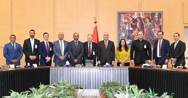 الجزار : يشهد توقيع عدد من البروتوكولات بين الشركات الوطنية والعالمية العاملة فى مجال إنتاج مستلزمات مشروعات قطاع المياه والصرف الصحى