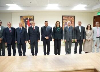 وزيرا “التخطيط والتنمية الاقتصادية” و”التنمية المحلية” يوقعان القرار المشترك الخاص ببرامج التنمية المحلية المطورة ———-