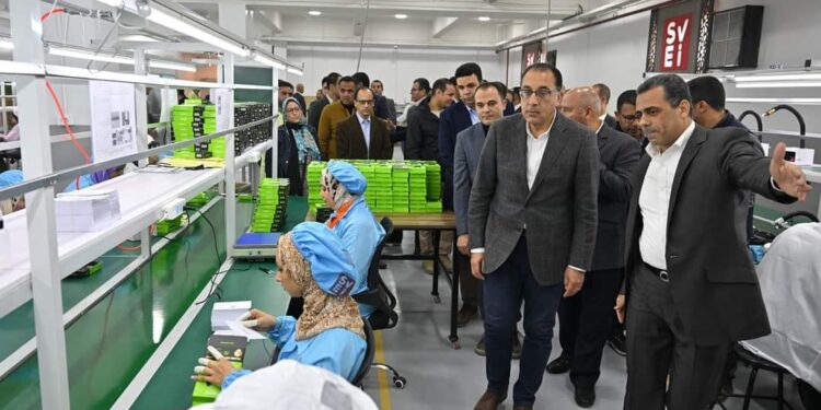 زيارة رئيس الوزراء لخطوط إنتاجنا بالسحنة و دعم الحكومة للتصنيع المحلي