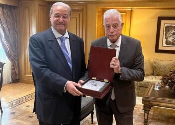 فوده يلتقي محافظ بنك فيصل الاسلامي المصري لسبل التعاون بين البنك والمحافظة