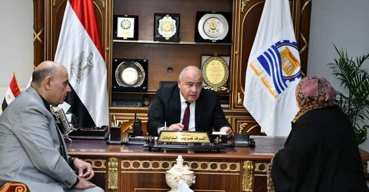 لبحث شكواهم .. الداودى يستقبل 45 مواطن بمكتبه