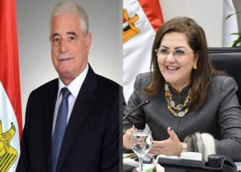 محافظ جنوب سيناء يتابع مع هالة السعيد أهم المشروعات الجارية بالمحافظة