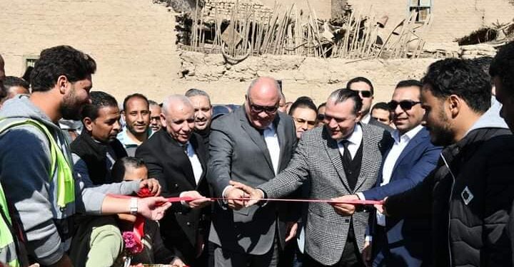 بتكلفة 215 مليون جنيه الداودى والهلباوى يفتتحان مشروع الصرف الصحى لقري الأشراف البحرية