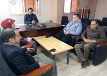 “شعيب “يوجهة بحل المعوقات بقطاع التأمين الصحى بمطروح