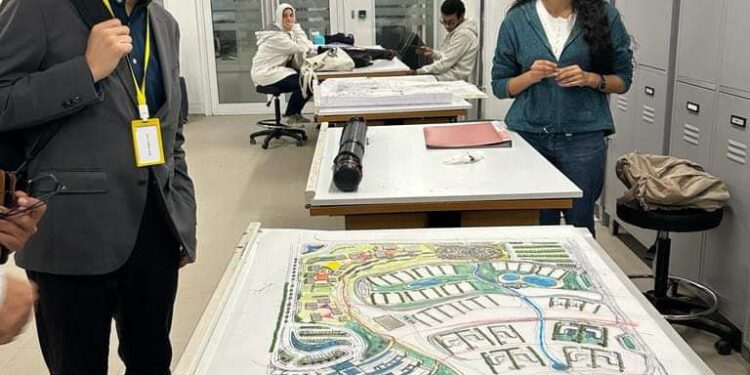 وفد من معهد طوكيو يزور الجامعة المصرية اليابانية