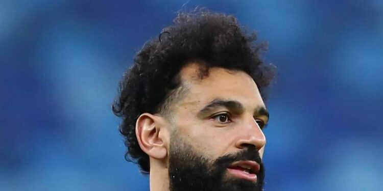 صلاح يطالب السوشيال ميديا بالوقوف خلف المنتخب